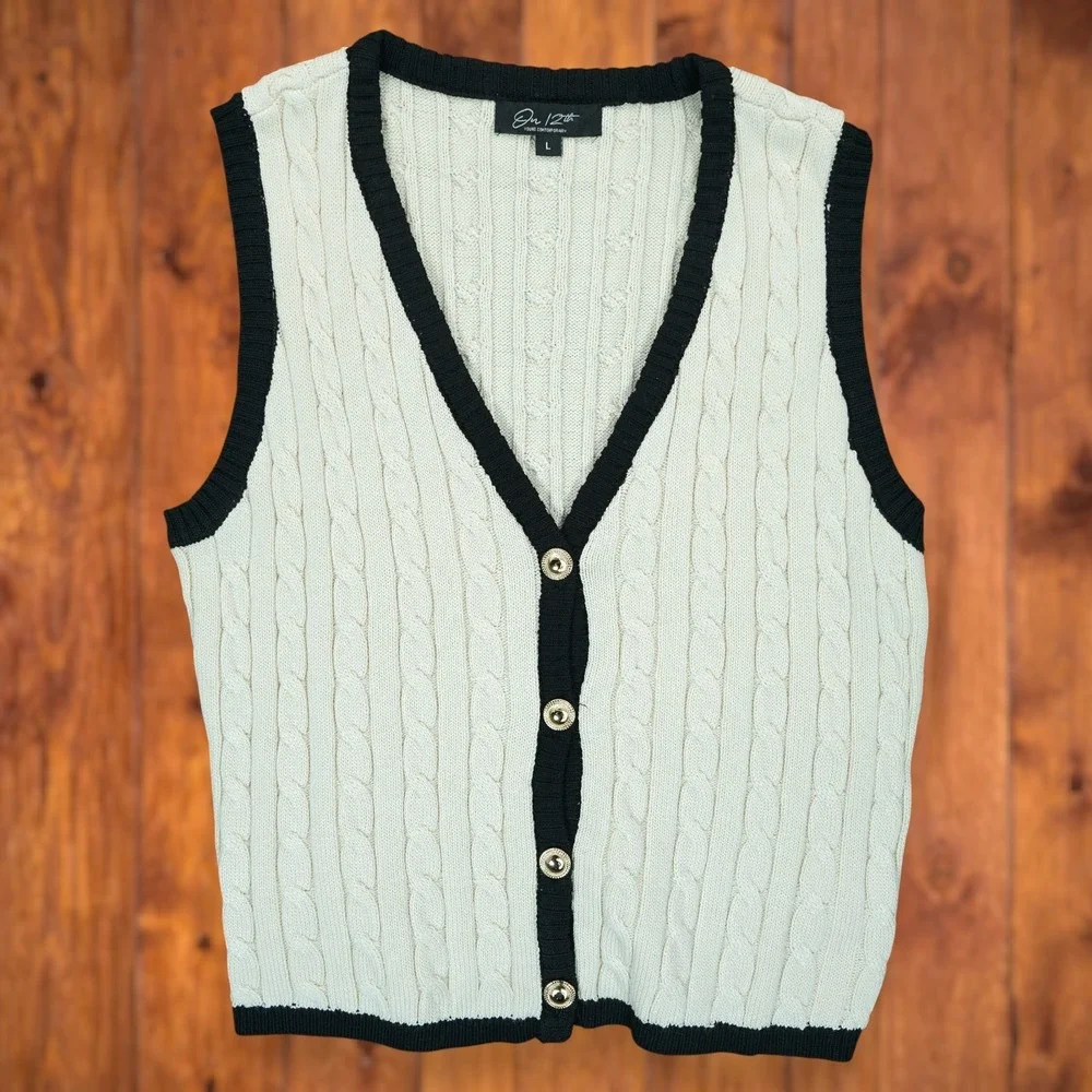 NWT On 12th Ivory Cable Knit Sweater Vest‎ Size Large Sleeveless ~ Young